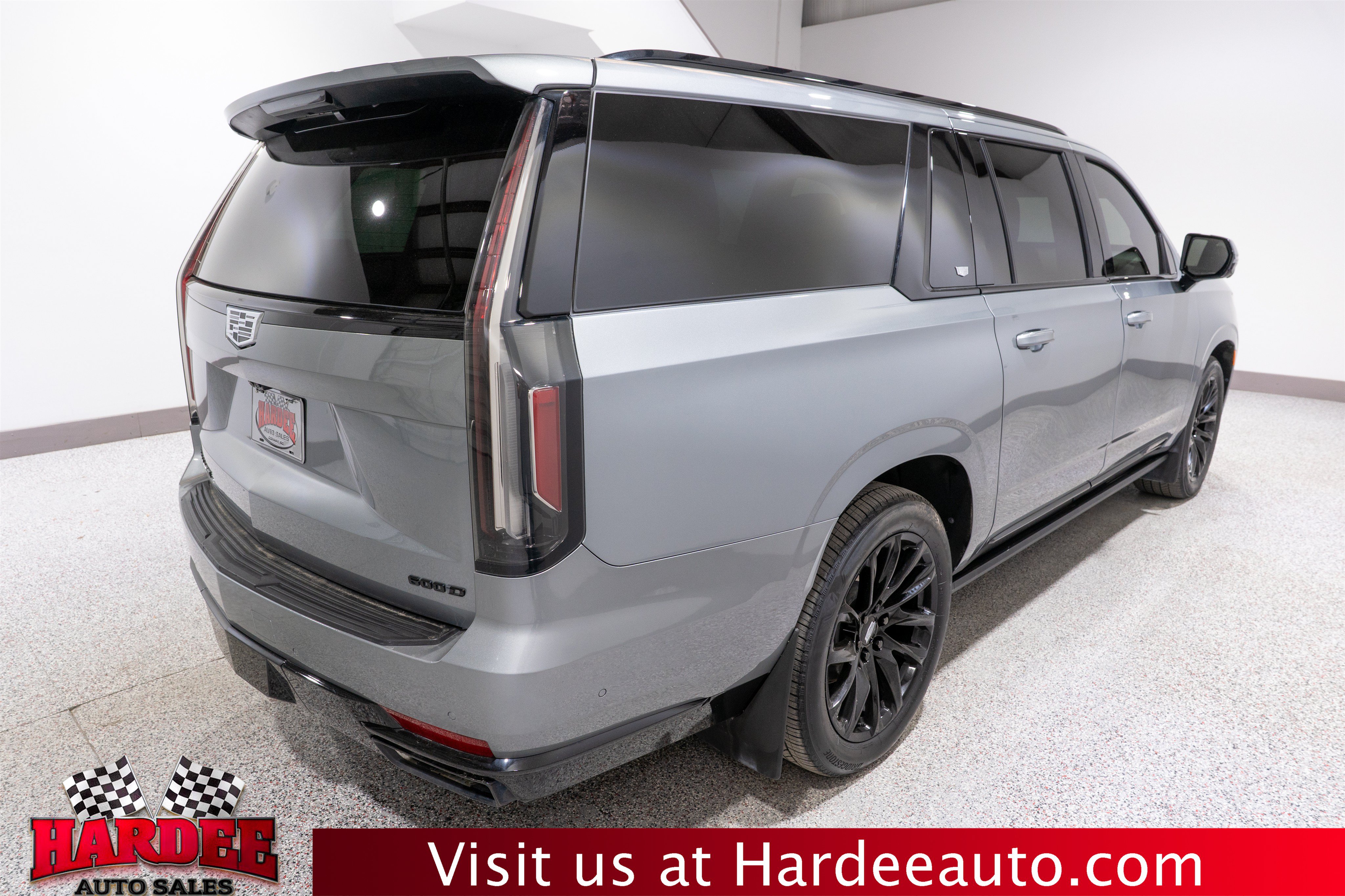 Used 2024 Cadillac Escalade ESV Sport Platinum w/ LPO, ONYX Package AWD/4WD image 5
