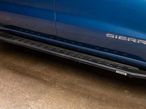 Used 2024 GMC Sierra 1500 SLT w/ SLT Premium Plus Package image 13