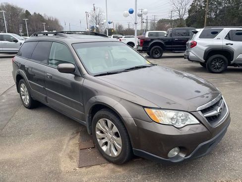 Used 2009 Subaru Outback 2.5i Limited image 1