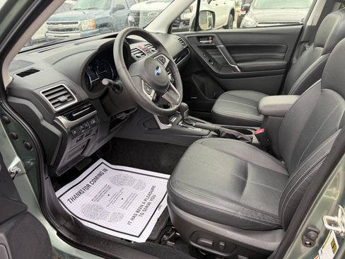 Used 2018 Subaru Forester 2.5i Touring AWD/4WD image 10