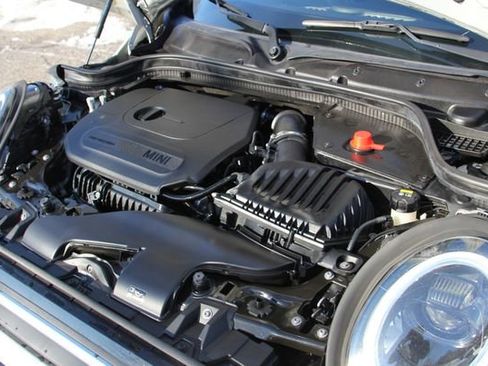 Used 2022 MINI Cooper 2-Door Hardtop w/ Premium Package image 14