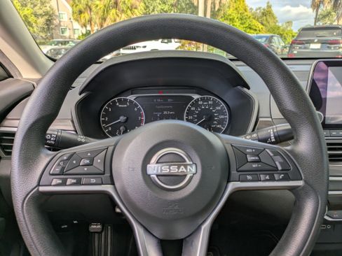 Used 2023 Nissan Altima 2.5 SV image 24