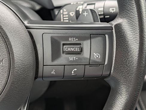 Used 2024 Nissan Pathfinder S AWD/4WD image 25