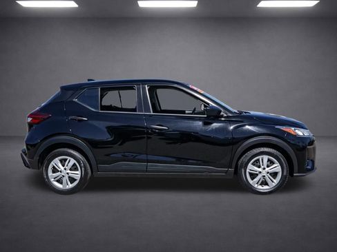 Used 2024 Nissan Kicks S FWD image 3