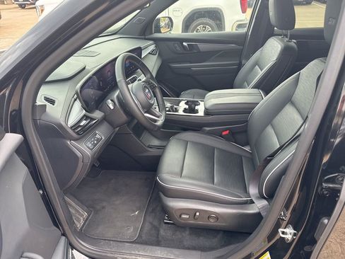 Used 2025 Buick Enclave Sport Touring image 12