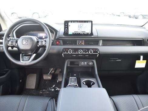 New 2025 Honda Pilot Elite image 30