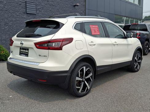 Certified 2022 Nissan Rogue Sport SL AWD/4WD image 7