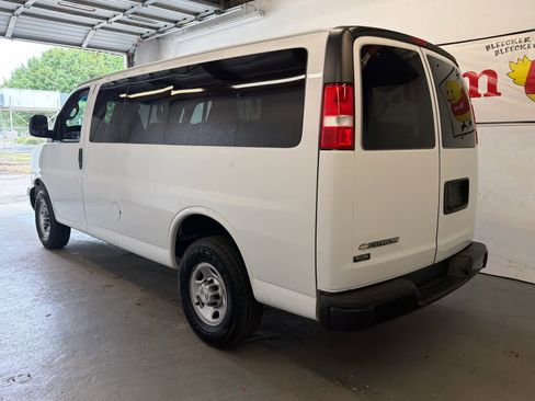 Used 2023 Chevrolet Express 3500 LS RWD image 11