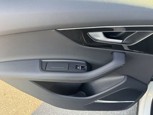 Used 2025 Audi Q7 3.0T Premium Plus image 36