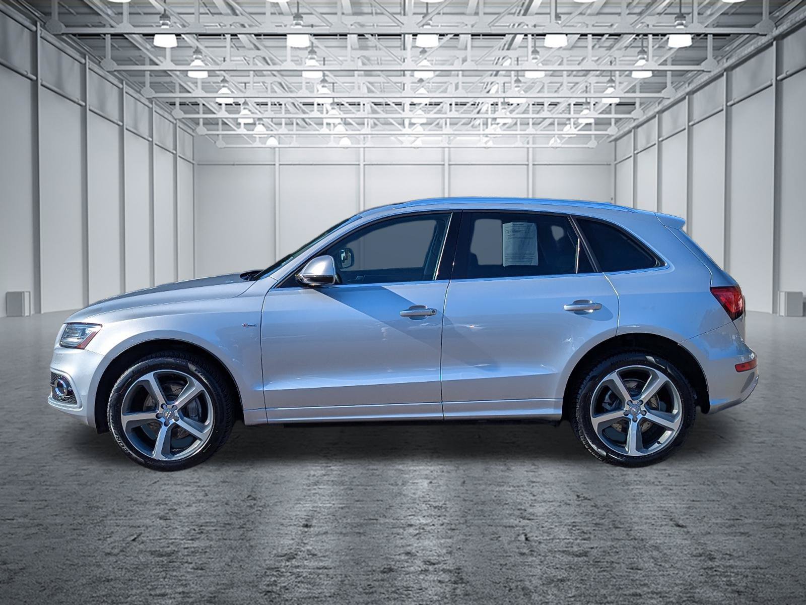 Used 2016 Audi Q5 3.0T Premium Plus w/ Technology Package AWD/4WD image 2