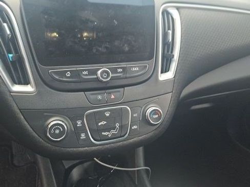 Used 2022 Chevrolet Malibu LS FWD image 11