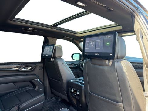 Used 2021 GMC Yukon XL Denali w/ LPO, Illumination Package AWD/4WD image 13