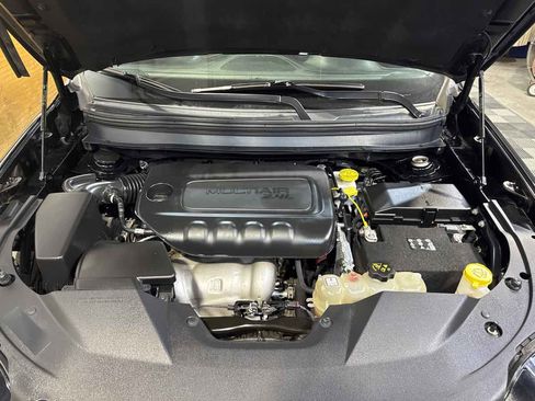 Used 2019 Jeep Cherokee Latitude w/ Popular Appearance Group image 30