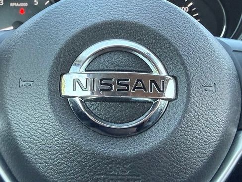 Used 2017 Nissan Rogue SV AWD/4WD image 24