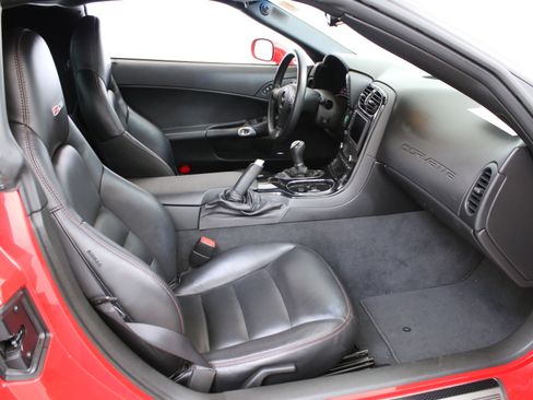 Used 2008 Chevrolet Corvette Z06 w/ Preferred Equipment Group image 26