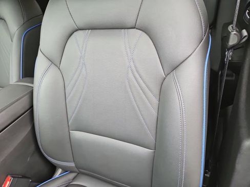 Used 2024 Buick Envista Sport Touring w/ Convenience I Package FWD image 14