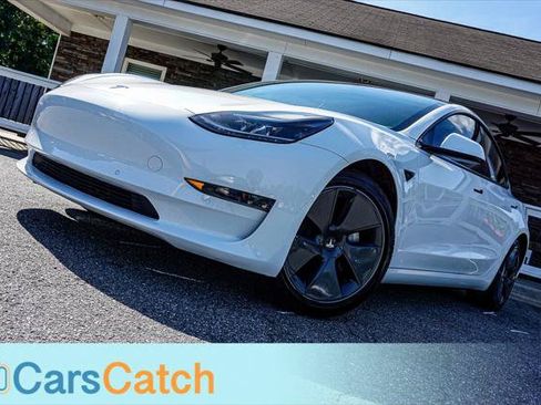 Used 2021 Tesla Model 3 Standard Range Plus RWD image 3