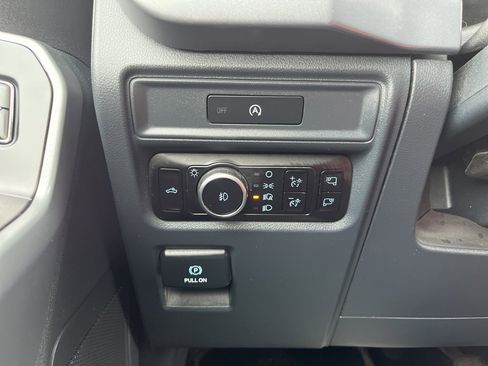 Used 2025 Ford F150 XLT w/ Equipment Group 302A MID image 29