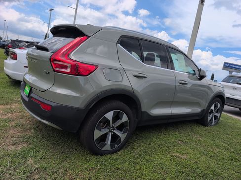 Used 2023 Volvo XC40 B5 Plus w/ Protection Package Premier AWD/4WD image 2