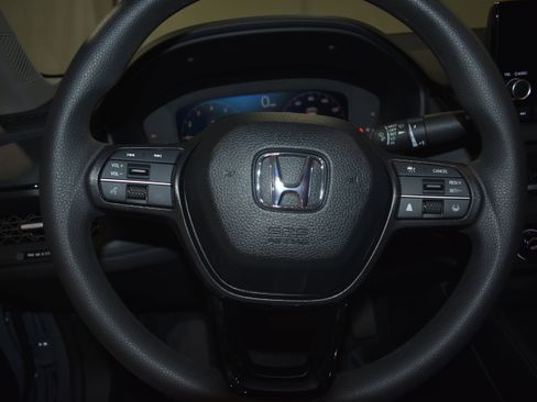 Certified 2025 Honda Accord SE image 12