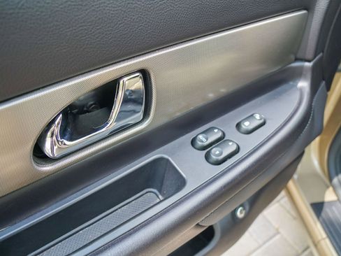 Used 2005 Ford Thunderbird RWD image 20