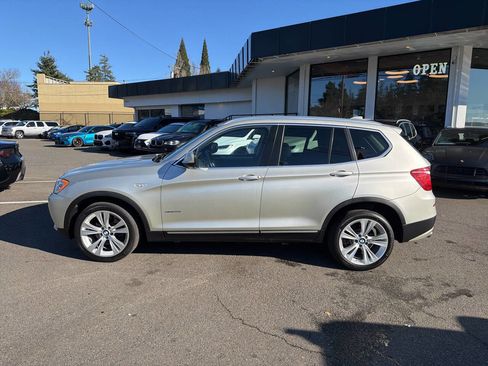 Used 2011 BMW X3 xDrive35i image 2