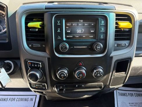 Used 2019 RAM 1500 Express AWD/4WD image 18