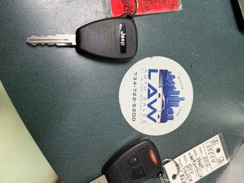 Used 2012 Jeep Wrangler Rubicon w/ PWR Convenience Group image 24