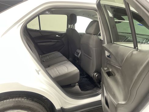 Used 2022 Chevrolet Equinox LT w/ Driver Convenience Package image 21