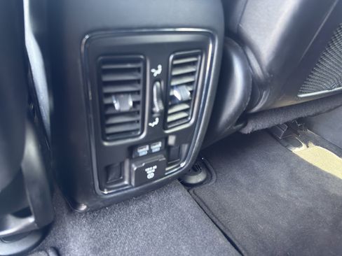 Used 2022 Jeep Grand Cherokee Limited AWD/4WD image 7