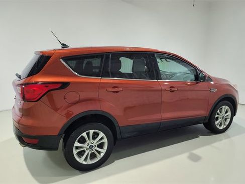 Used 2019 Ford Escape SE image 21