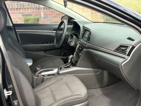 Used 2018 Hyundai Elantra SEL FWD image 11