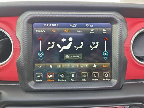 Used 2023 Jeep Wrangler Unlimited Rubicon 392 image 40