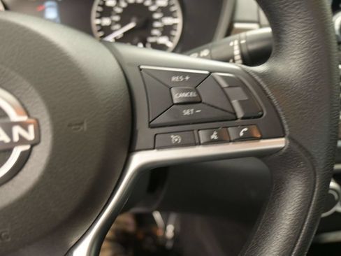 Used 2024 Nissan Altima 2.5 SV FWD image 37