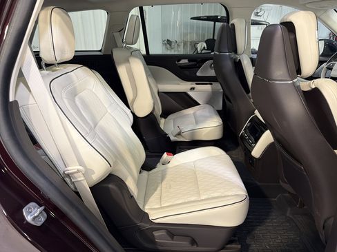Used 2023 Lincoln Aviator Black Label image 13