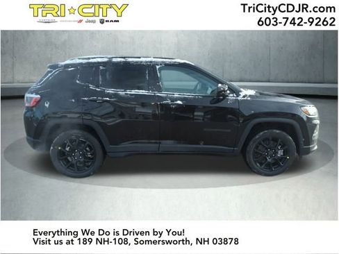 New 2026 Jeep Compass Latitude image 6