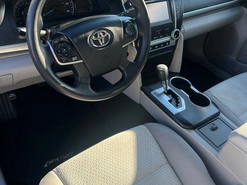 Used 2012 Toyota Camry LE image 11