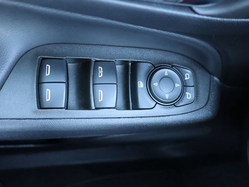 Used 2023 Chevrolet Equinox LT AWD/4WD image 25