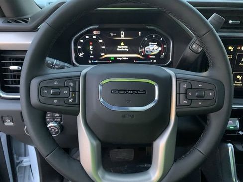 New 2026 GMC Sierra 2500 Denali w/ Denali Reserve Package image 15
