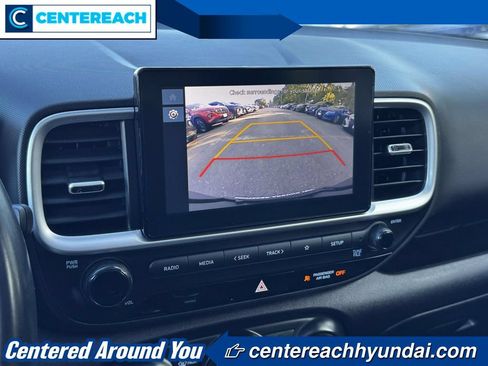 Used 2023 Hyundai Venue SEL FWD image 25