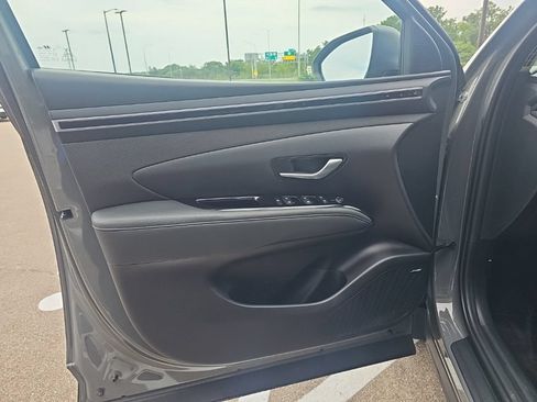 Certified 2024 Hyundai Tucson Limited AWD/4WD image 10