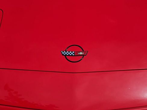 Used 1993 Chevrolet Corvette Convertible RWD image 24