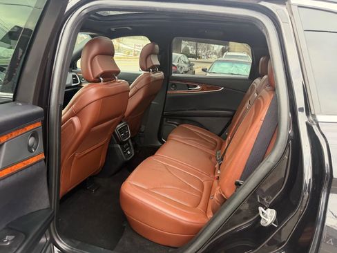 Used 2019 Lincoln Nautilus Reserve image 31