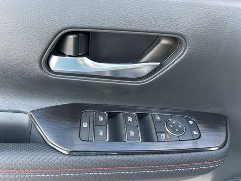 New 2026 Nissan Kicks SR FWD image 18