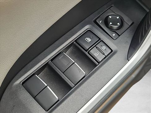 Used 2020 Toyota RAV4 Limited AWD/4WD image 12