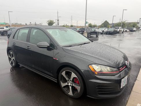 Used 2016 Volkswagen GTI SE w/ Lighting Package (SEL) FWD image 5