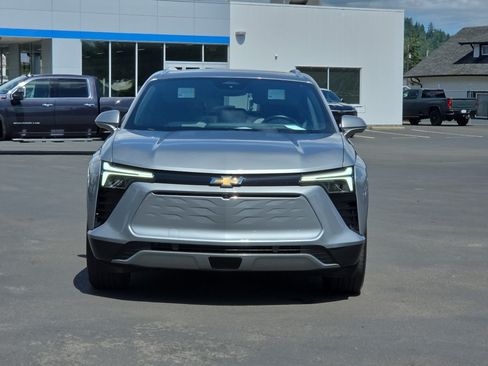 Used 2024 Chevrolet Blazer EV LT AWD/4WD image 3