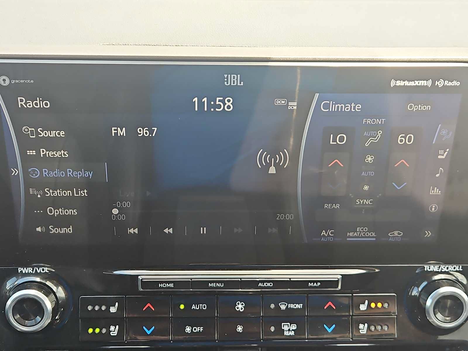 Used 2020 Toyota Highlander Limited AWD/4WD image 12