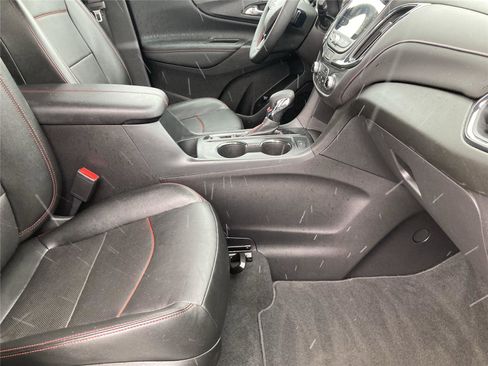 Used 2024 Chevrolet Equinox RS w/ RS Leather Package image 31