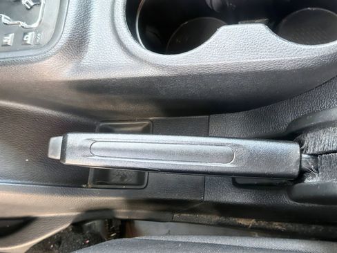 Used 2017 Jeep Wrangler Sahara w/ Connectivity Group image 24